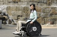 電動アシスト車いす「JWスウィング」