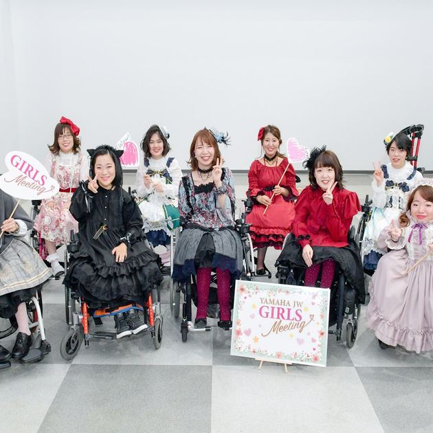 車いす製品「JWシリーズ」の女性ユーザーがオシャレをきっかけに自分の