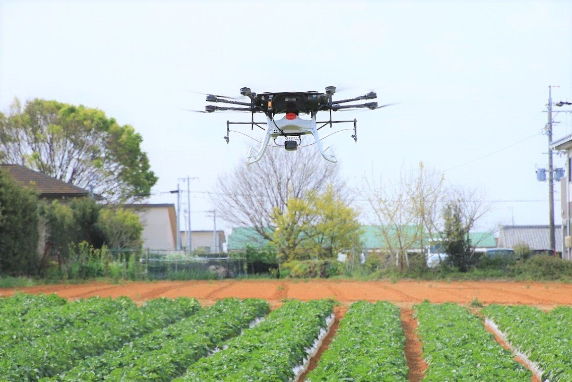 ニュースレター 農業を空から変える 自動飛行 のドローン トピックス ヤマハ発動機株式会社